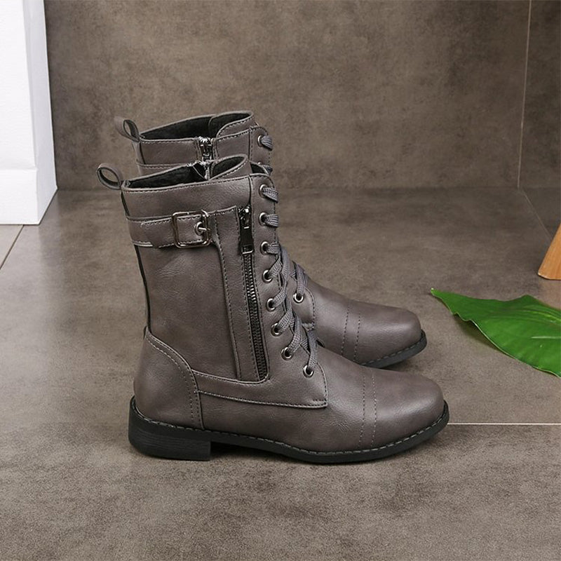 Women's boot with round nose and side zip closure