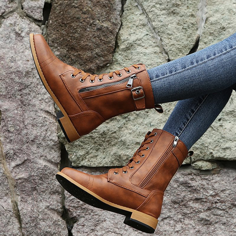 Women's boot with round nose and side zip closure